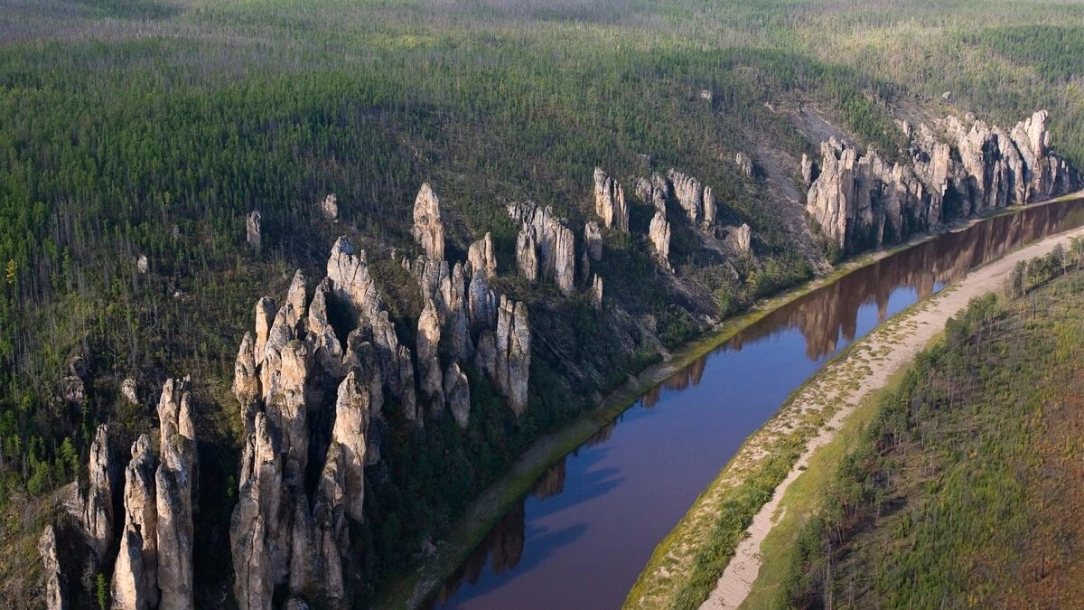 Лес каменных столбов